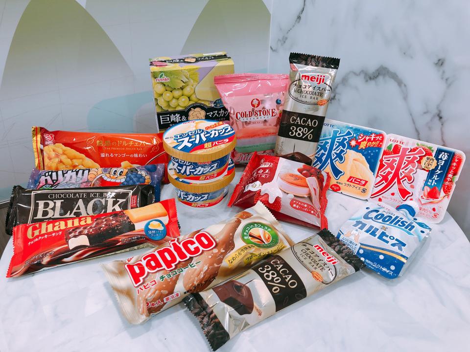 <h3>2) 免出國就買的到全世界冰淇淋！</h3><p>今年7-ELEVEN「世界冰品博覽會」引進超多樣進口冰品，像是格力高、森永、明治和樂天等等通通有。最棒的是還可以不用出國就吃到日本最受歡迎的前三名冰品，像是「日本超級杯冰淇淋(香草)」、「格力高Papico冰棒」、「森永乳業PARM原味巧克力」，美味程度只有自己吃一口才知道！<br></p><cite>柯夢波丹</cite>