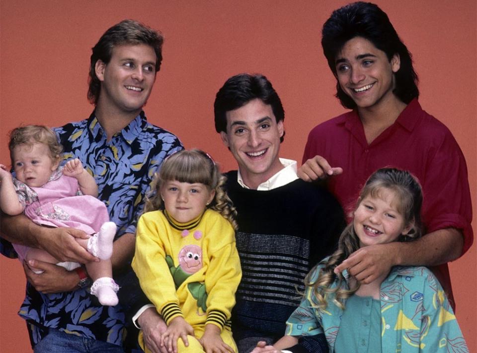 Full House, Cast, MARY-KATE, ASHLEY OLSEN, DAVE COULIER, JODIE SWEETIN, BOB SAGET, JOHN STAMOS, CANDACE CAMERON