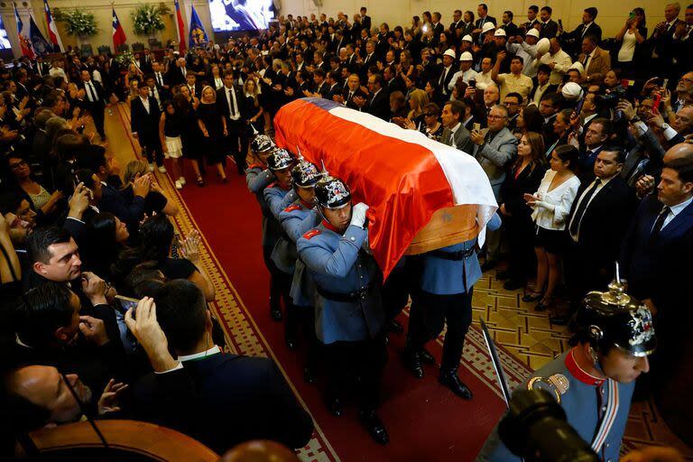 El multitudinario funeral de Sebastián Piñera