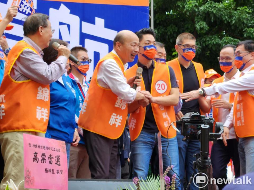 韓國瑜與國民黨主席朱立倫、台北市長候選人蔣萬安共同替陳錦祥站台。   圖：黃建豪/攝