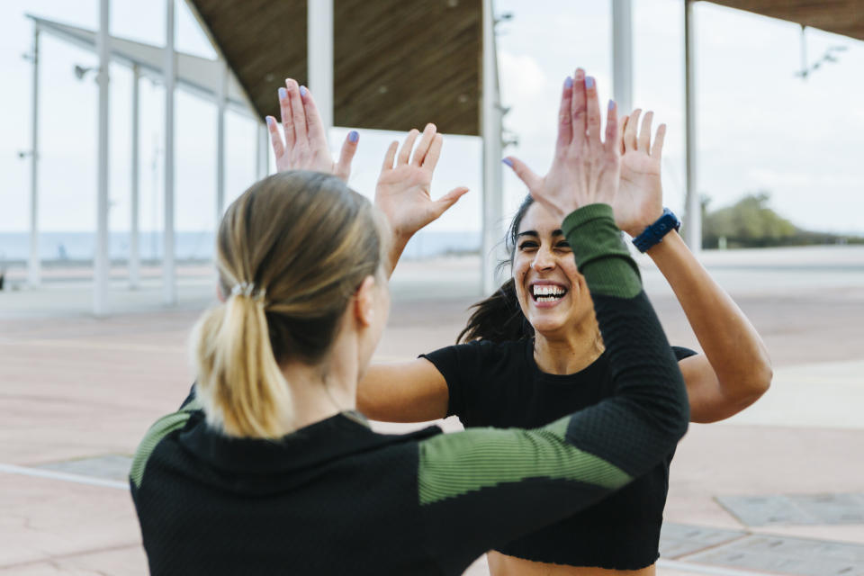 Un estudio, de los más extensos que se han realizado, demostró que las relaciones personales tienen gran influencia en la calidad de vida, la felicidad y la salud de los individuos. (Getty Creative)