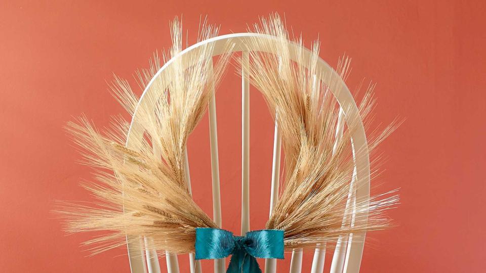 thanksgiving wheat horseshoe wreath