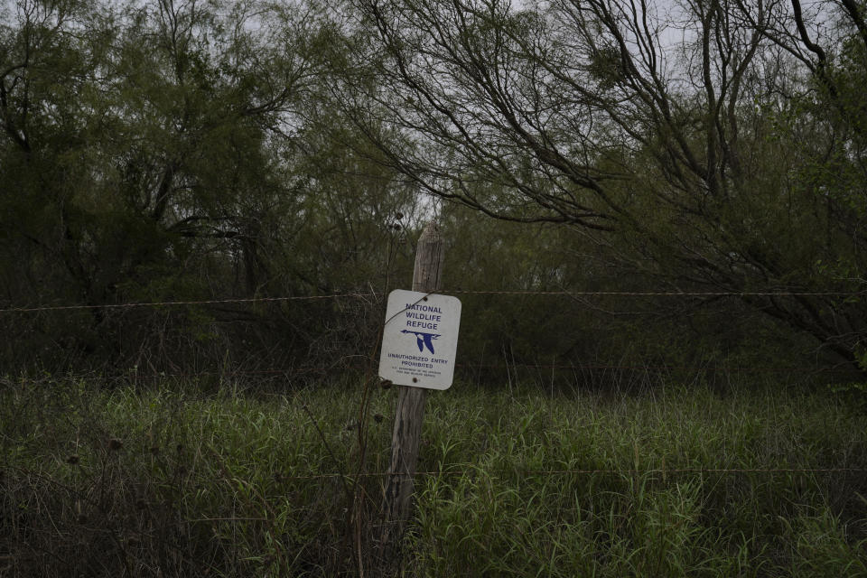 Nayda Álvarez, profesora de secundaria que vive junto al río Bravo, en Rio Grande City, Texas, el 10 de octubre de 2023. (Verónica G. Cárdenas/The New York Times)