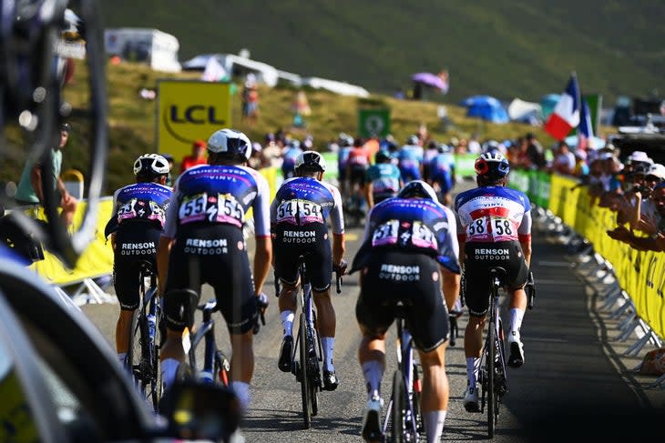 <span class="article__caption">HAUTACAM, FRANCE – JULY 21: Fabio Jakobsen helped by his teammates Andrea Bagioli, Mikkel Honore, Mattia Cattaneo, and Florian Senechal in the final climb during the 109th Tour de France 2022, Stage 18. (Photo by Tim de Waele/Getty Images)</span>