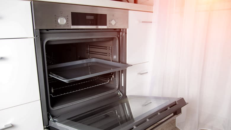 Open kitchen oven