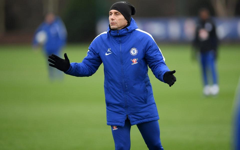 Tracksuit (and warm coat) manager: Antonio Conte - Chelsea FC