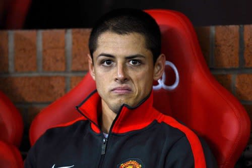 Javier Hernandez on the bench for Man Utd