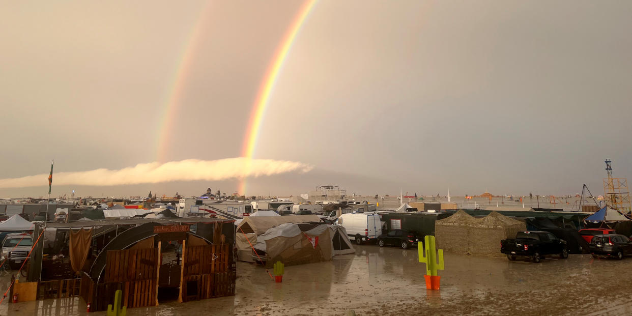 Tens of thousands of visitors to the desert festival 