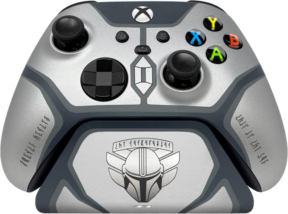 Some Awesome Star Wars And Marvel Gaming Controllers Are Up To 40% Off