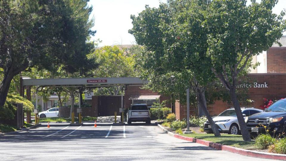 San Luis Obispo banned drive through businesses, but a few banks already had existing facilities and have maintained that use like this example at Mechanic’s Bank on Broad St.