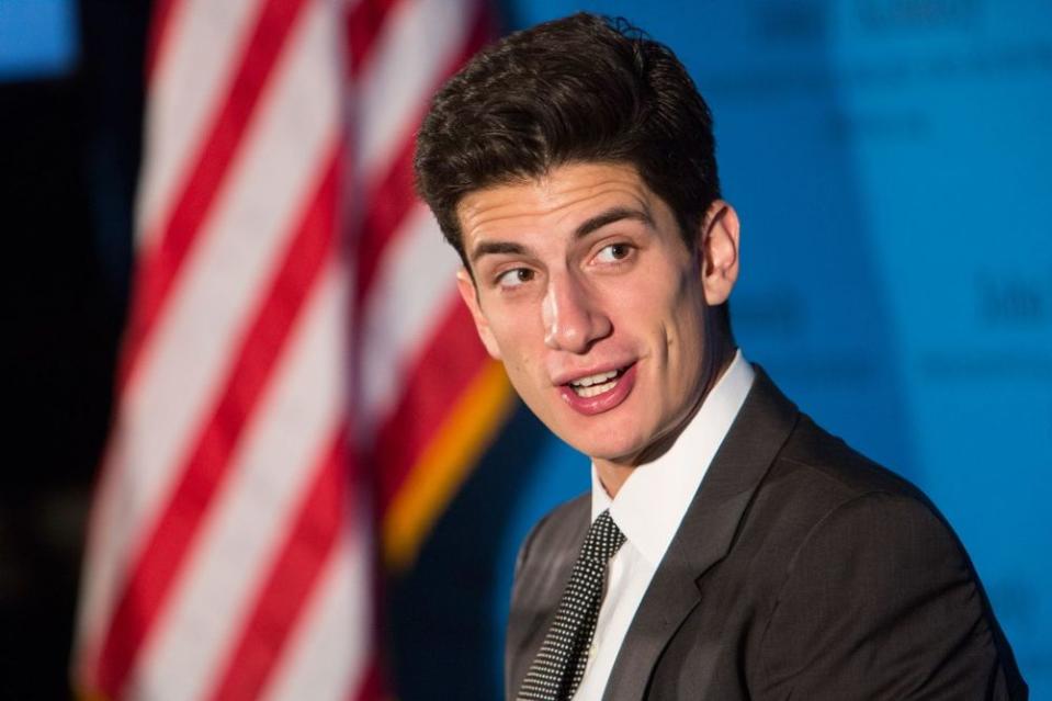 Jack Schlossberg durante un discurso.