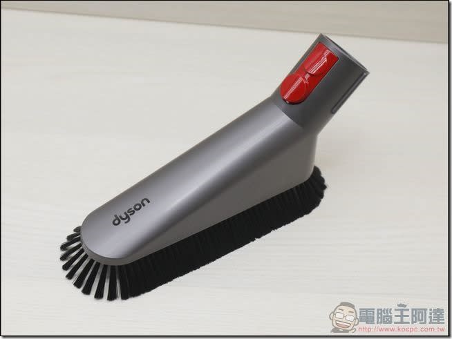 Dyson Cinetic Big Ball圓筒式吸塵器開箱心得，集微震氣旋技術與不倒翁科技大成的圓筒式吸塵器