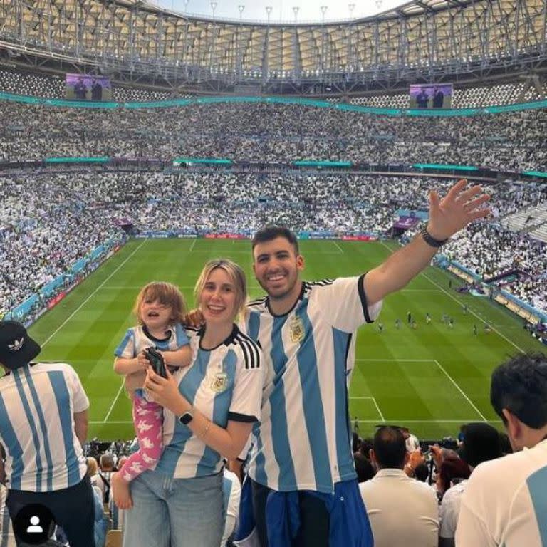 Jordi Elías estuvo junto a su familia en los dos primeros partidos de la selección argentina: contra Arabia y contra México