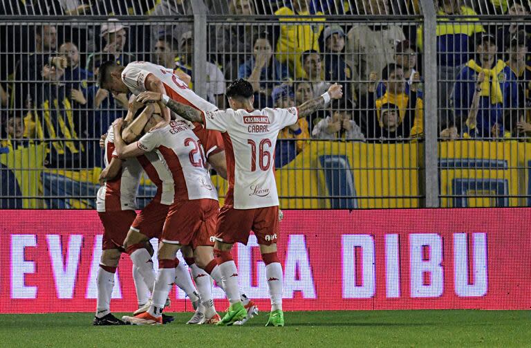 Walter Mazzantti ya hizo el gol y no habrá más tantos en el Gigante de Arroyito, a falta de más de una hora de juego: Huracán superó a Rosario Central y por unos días es inalcanzable en la cúspide de la Liga Profesional.