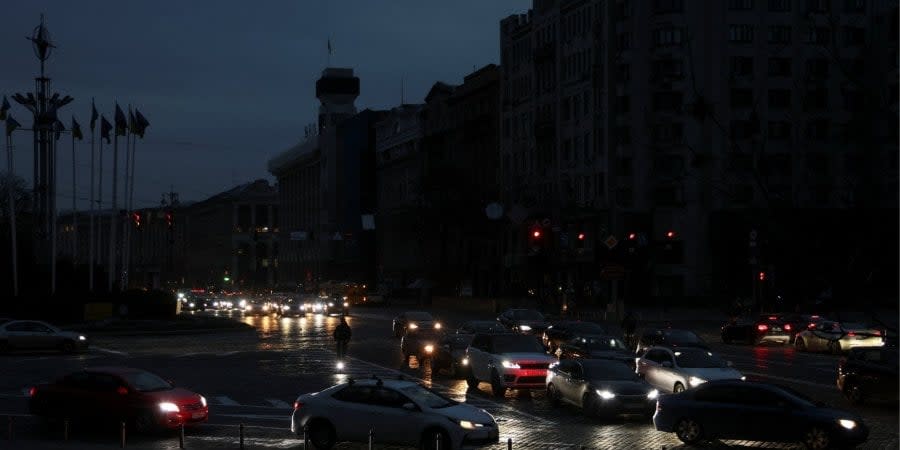 Power cuts in Kyiv to last longer following fresh attacks on grid by Russia