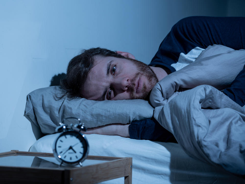 Mitten in der Nacht aufwachen - woran liegt das? (Bild: Sam Wordley/Shutterstock.com)