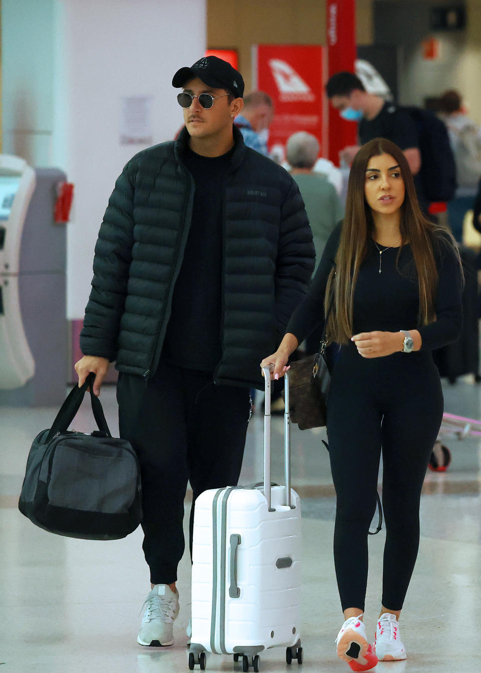 MAFS Daniel and Carolina walk through airport
