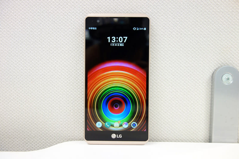 LG X Power 4100 mAh 超強電力 開箱