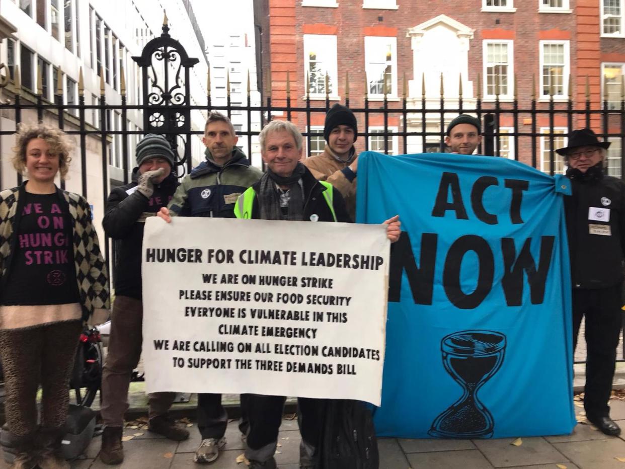 Extinction Rebellion says over 200 protesters have signed up to join the hunger strike: Extinction Rebellion