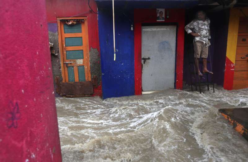 印度雨季導致暴洪，超過200萬人受影響。（AP）