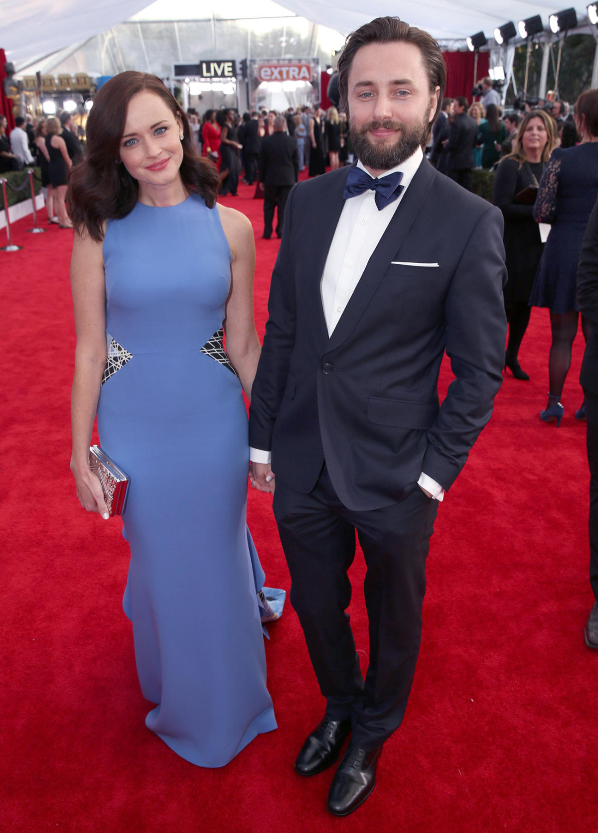 1200px x 1673px - Alexis Bledel Hits Red Carpet With Husband Vincent Kartheiser at SAG Awards  After 'Gilmore Girls' Revival News