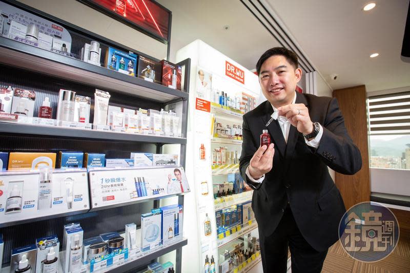 達爾膚生技董事長吳奕叡20年前創立DR.WU，現已是台灣開架式醫美保養品市占第一的品牌。