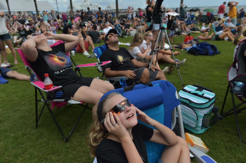 Solar eclipse fever: Americans witness the celestial event