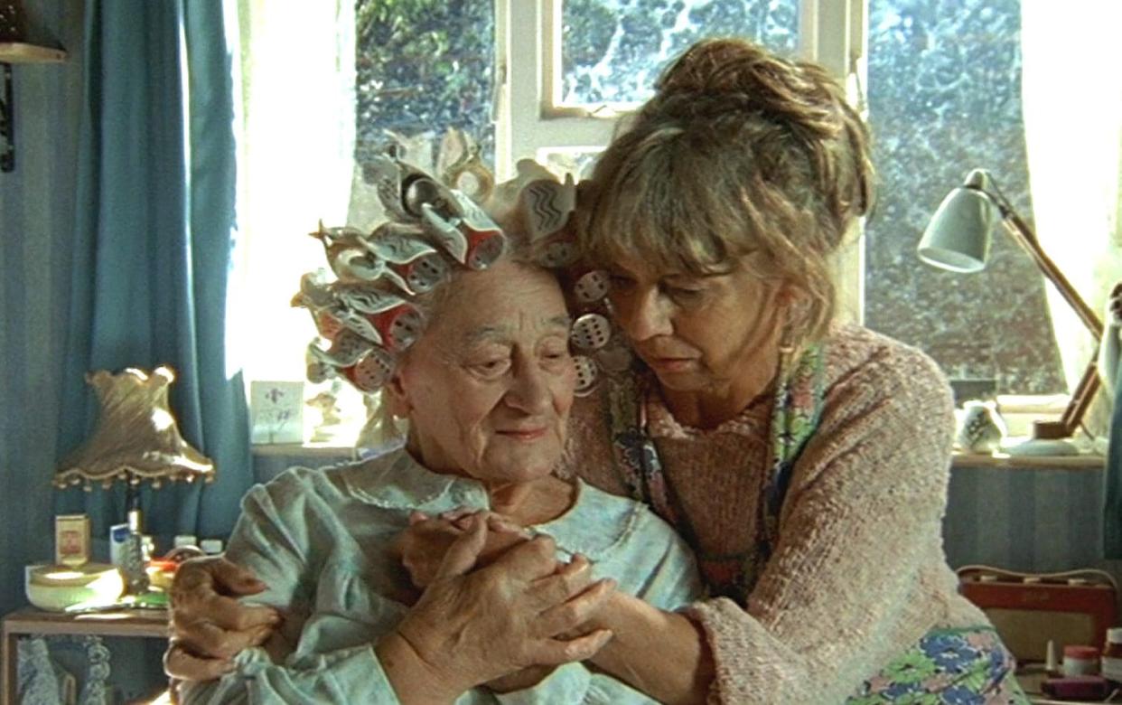 Liz Smith and Sue Johnston in The Queen of Sheba - BBC