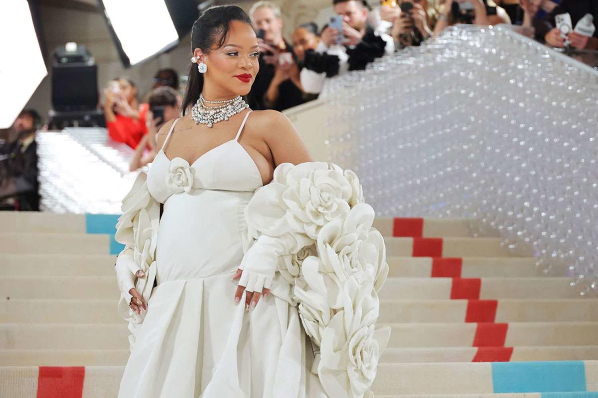 A Look At Rihanna S Fashionably Late Met Gala Appearances Approved By Anna Wintour