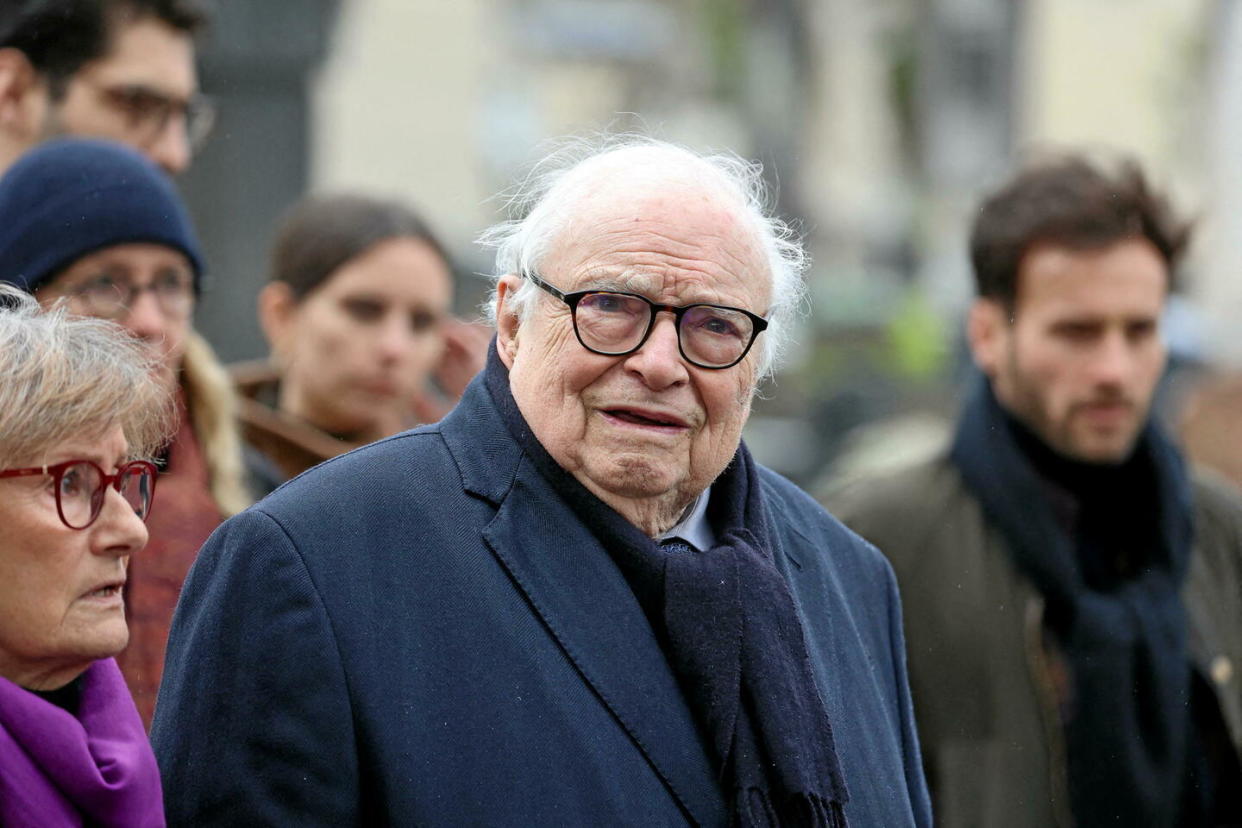 Me Henri Leclerc lors de la cérémonie funéraire de l'avocat français Hervé Temime au cimetière du Montparnasse (Paris, 14e), le 14 avril 2023.  - Credit:Nasser Berzane/Abaca