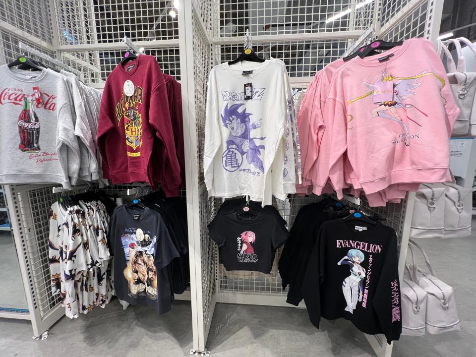 graphic tees primark