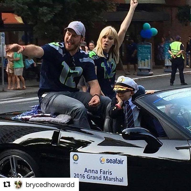 <p>The whole fam, including Faris and Pratt’s son Jack, who turns 5 on Aug. 17, caught a lift designated for them at Seattle’s Seafair Torchlight Parade in August 2016, when Faris was honored as the grand marshal. And they looked <a rel="nofollow noopener" href="https://www.instagram.com/p/BIvrc9rjqZz/?hl=en&taken-by=annafaris" target="_blank" data-ylk="slk:pretty perfect;elm:context_link;itc:0;sec:content-canvas" class="link ">pretty perfect</a> together. (Photo: Anna Faris via Instagram) </p>