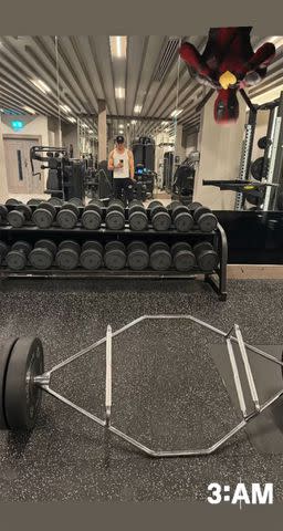 <p>Ryan Reynolds/Instagram</p> Ryan Reynolds' gym selfie