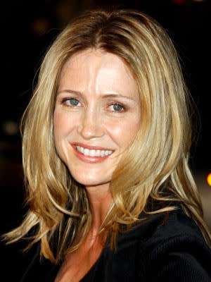 Kelly Rowan at the Hollywood premiere of Warner Bros. Pictures' Constantine