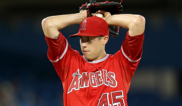 Tyler Skaggs' mom Debbie throws out first pitch