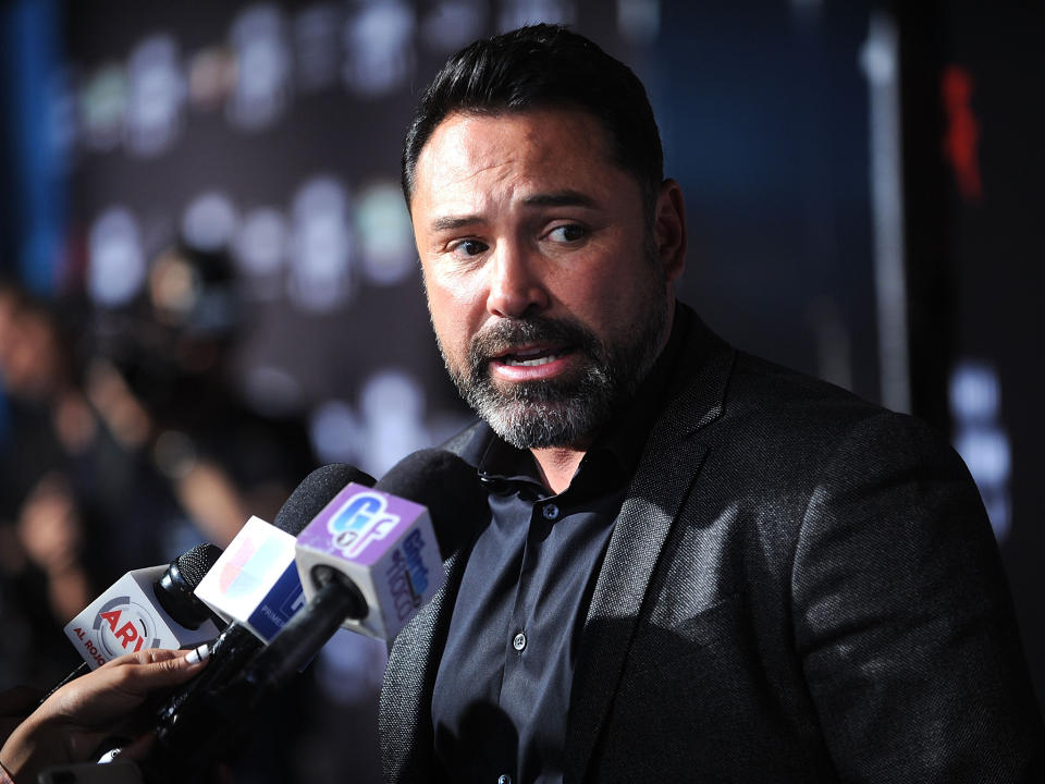 Oscar De La Hoya accused Conor McGregor and Floyd Mayweather of ‘disrespecting boxing’ with their fight. (Getty)