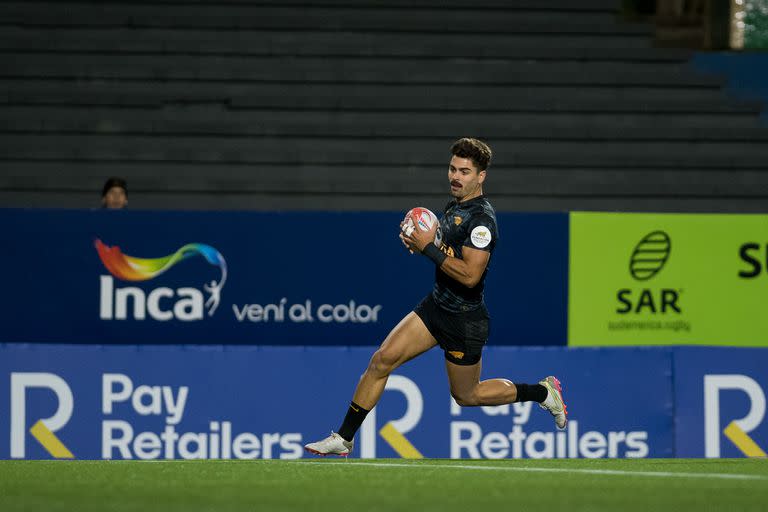 Ignacio Mendy, la figura de la noche con 5 tries