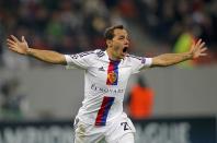 Marcelo Diaz of Basel celebrates his goal against Steaua Bucharest during their Champions League soccer match at the National Arena in Bucharest October 22, 2013. REUTERS/Bogdan Cristel (ROMANIA - Tags: SPORT SOCCER)