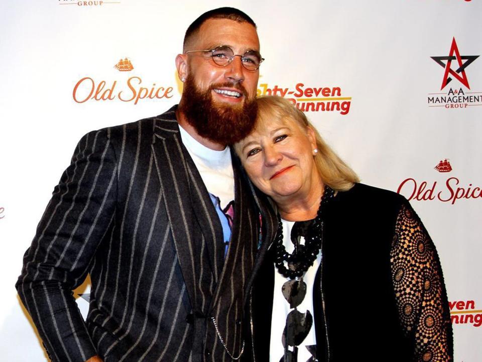 Travis Kelce and his mom Donna