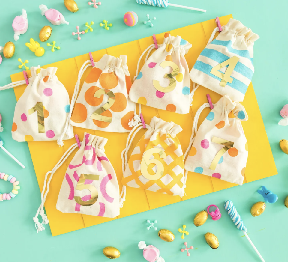 Colorful Easter Treat Advent Calendar Hunt