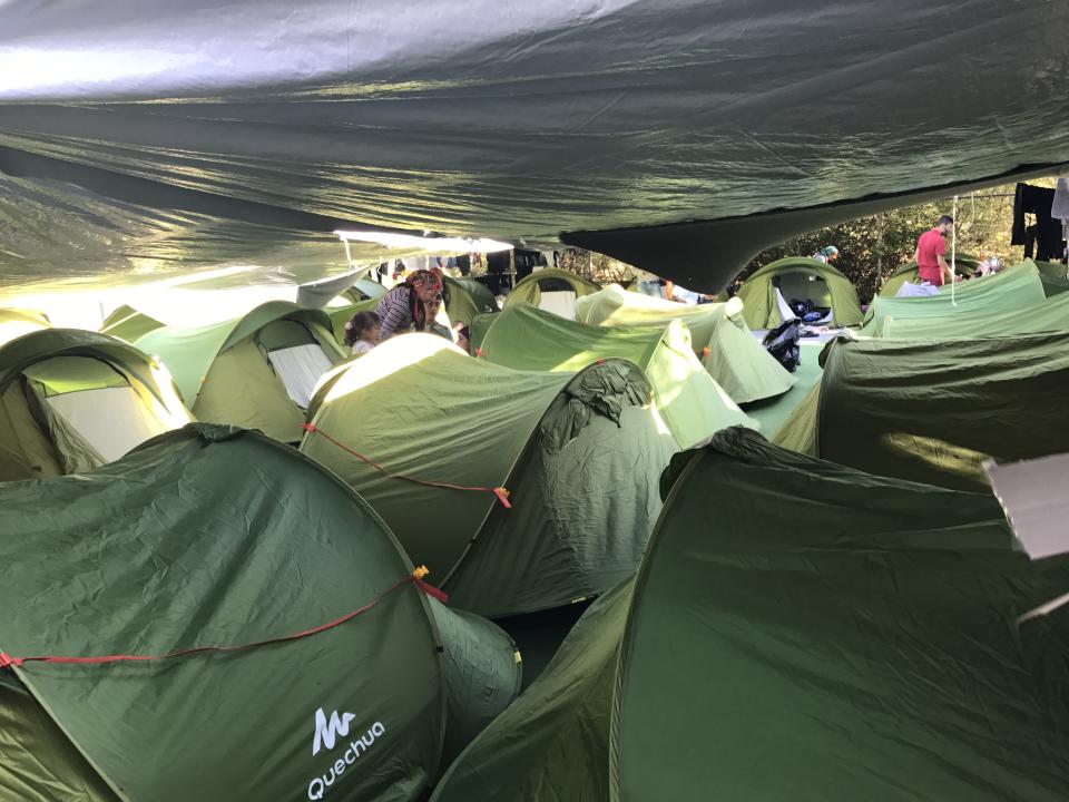 Die Flüchtlinge sind in den Zeltstädten kaum vor Übergriffen geschützt (Bild: Tobias Huch)