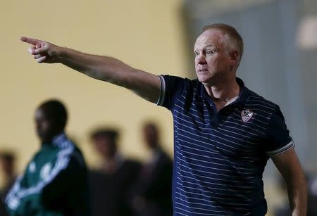 Football Soccer - CAF African Champions League - Egypt's Zamalek v Algeria's Mouloudia Olympique Bejaia - Petro Sport stadium, Cairo, Egypt - 9/4/2016 - Alex McLeish, coach of Egypt's Zamalek, instructs during the game. REUTERS/Amr Abdallah Dalsh