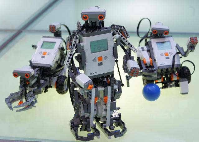 Governable indgang resterende Lego is discontinuing its Mindstorms robotics kits by the end of the year |  Engadget