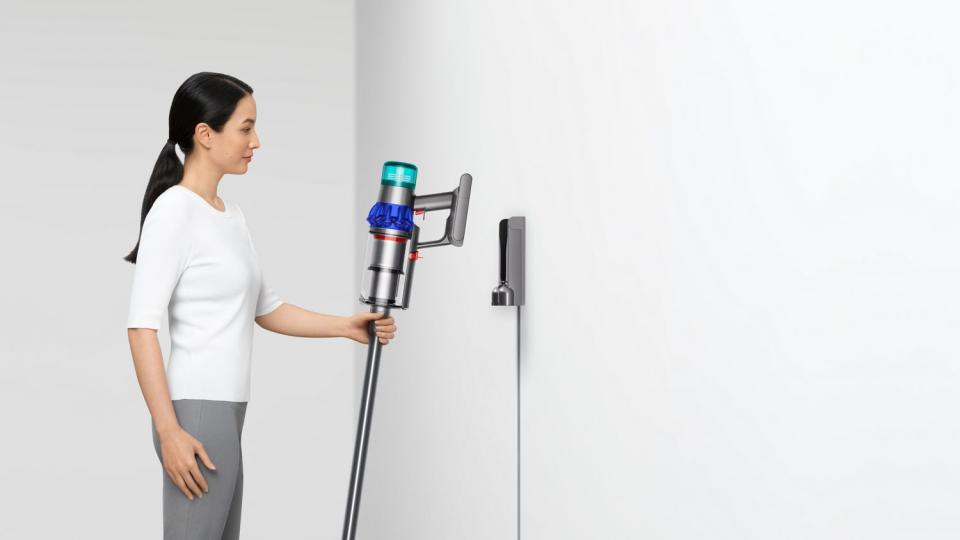 Dyson V12s 乾濕全能機激減 $1,000，再送專用配件