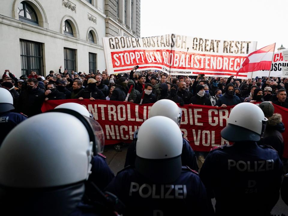 Vienna protest police