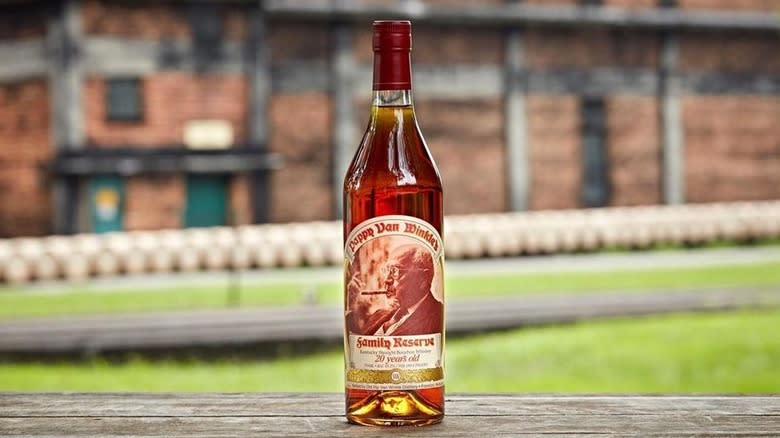 Pappy Van Winkle 20 bottle