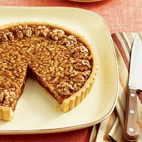 Walnut-caramel tart