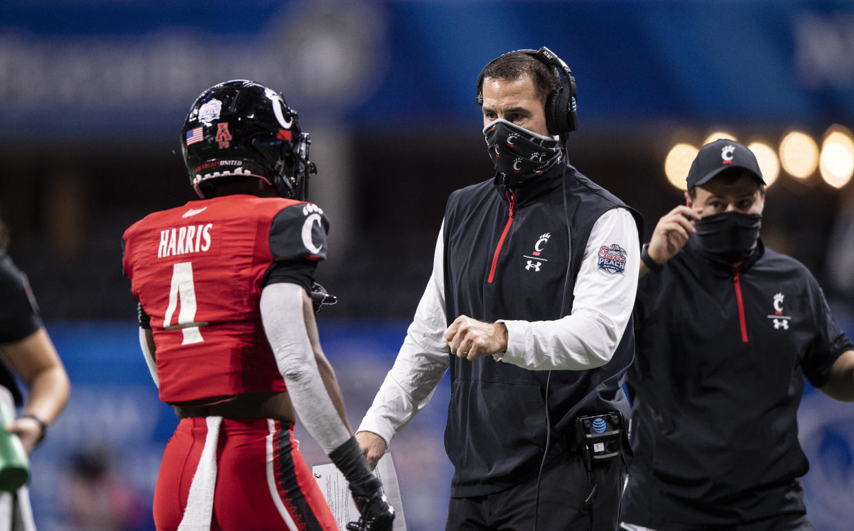 Cincinnati coach Luke Fickell on the sideline during a game against the Georgia Bulldogs on Jan. 1, 2021 in Atlanta, Georgia. (Benjamin Solomon/Getty Images)