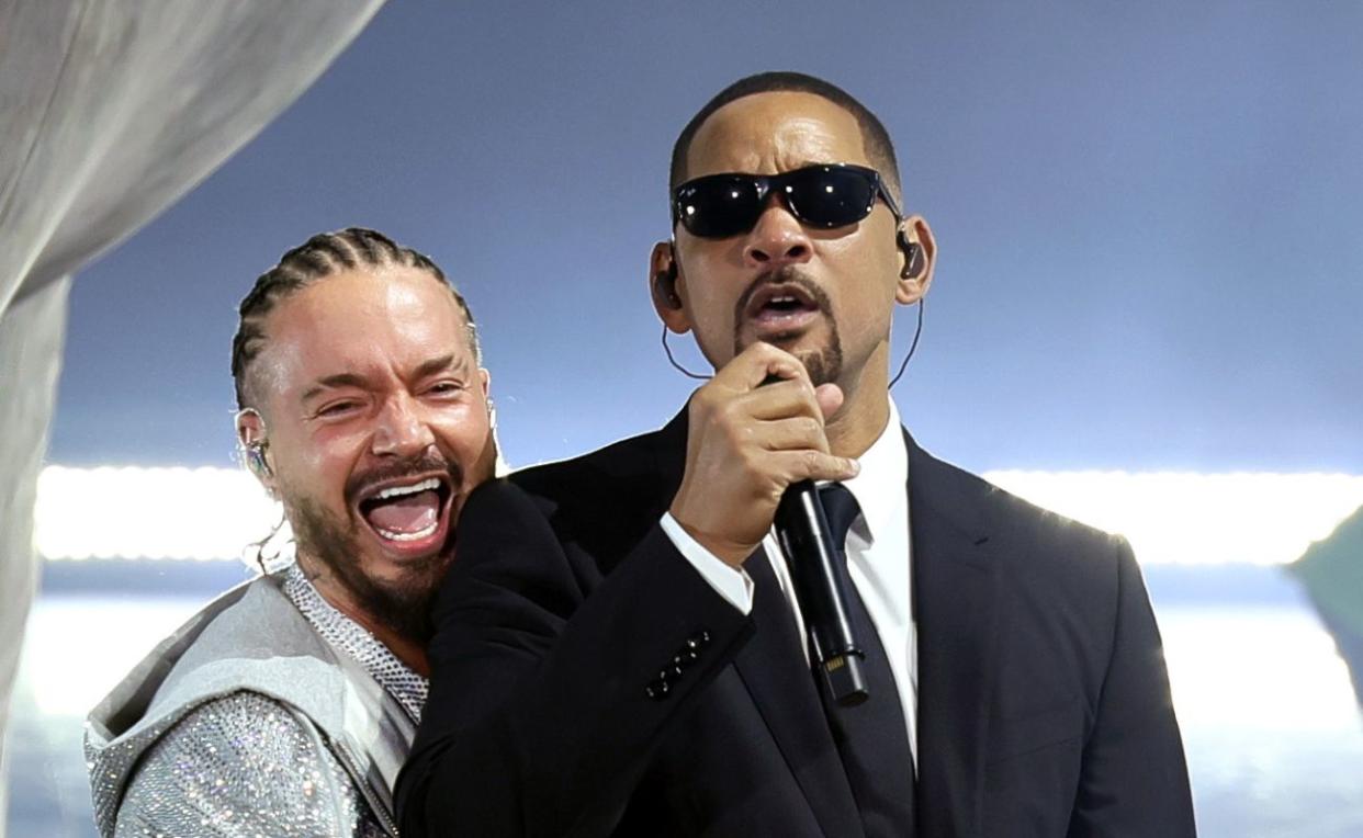 Will Smith Hits Coachella With Surprise ‘Men in Black’ Coachella Performance During J Balvin’s Set | Photo: Getty Images