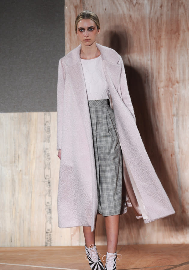 <p><strong>LFW AW13: Roksanda Ilincic</strong><br><br>The designer played with pastel colours and contrasting prints.<br><br>© Getty</p>